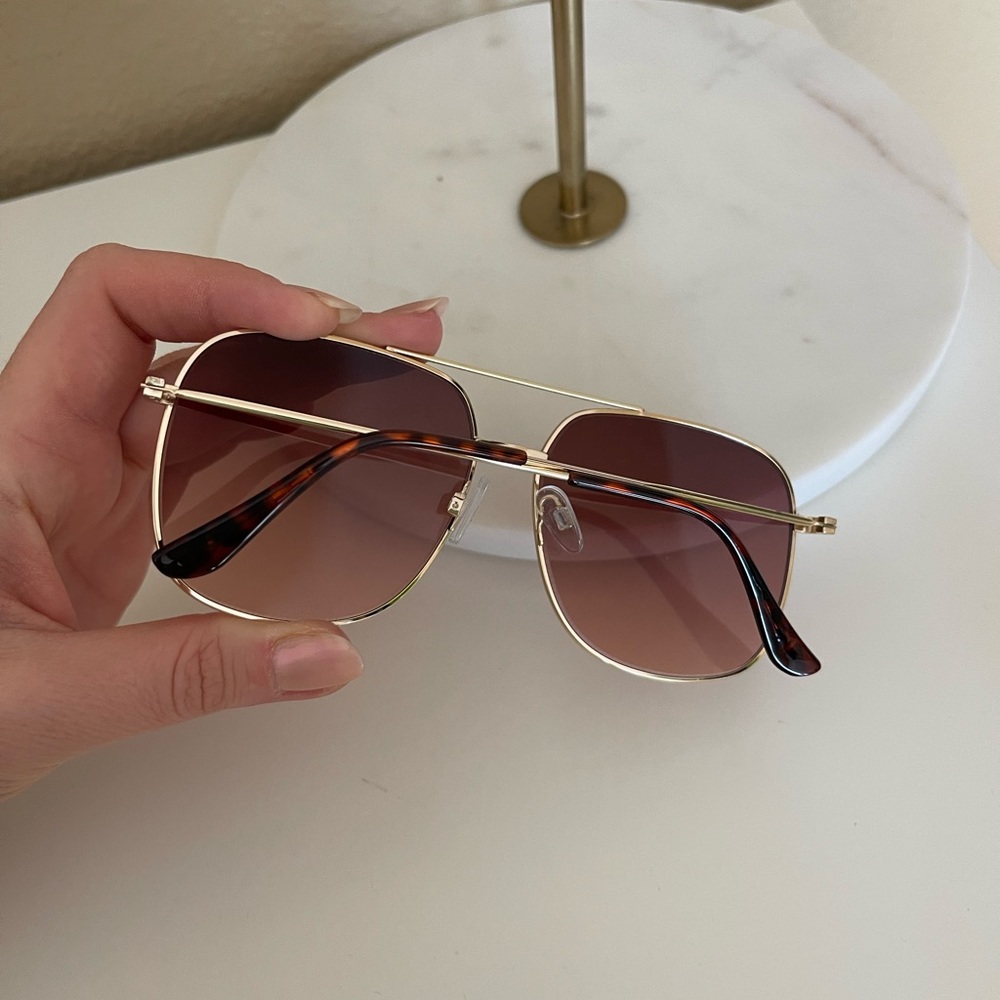 NEW rectangular / square shape sunglasses - Picture 2 of 3